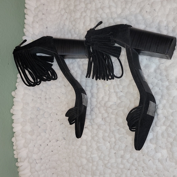 Black Ankle Strapped Heels, zip up at back heel. Straps around the ankle. - Picture 2 of 10